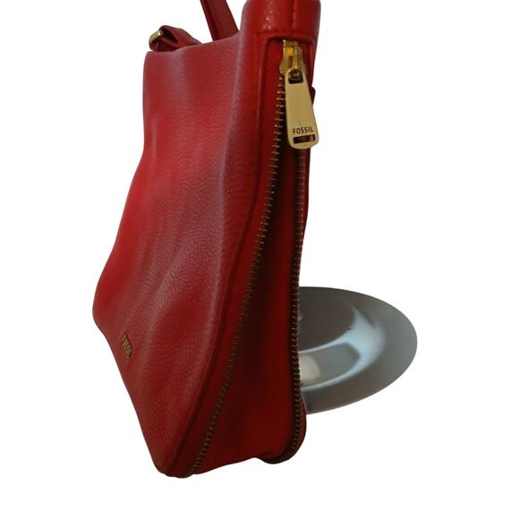 Fossil Pebbled Leather Expandable Crossbody Bag- Red - Picture 5 of 15